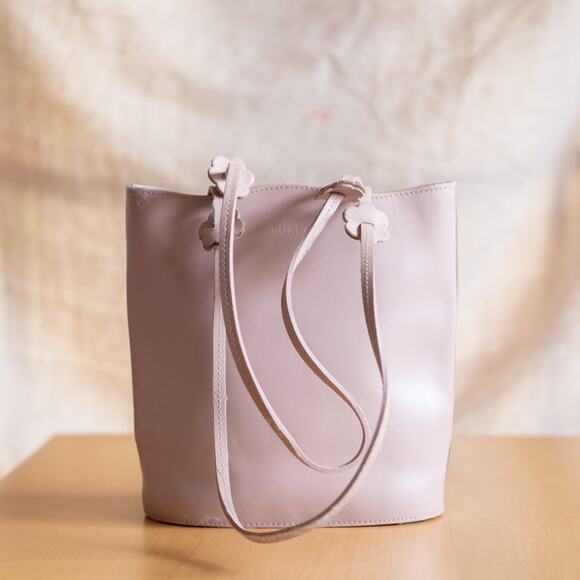 Furla Powder Baby Pink Mauve Lavender Shoulder Bag Leather Bucket Purse Vintage - Picture 2 of 15